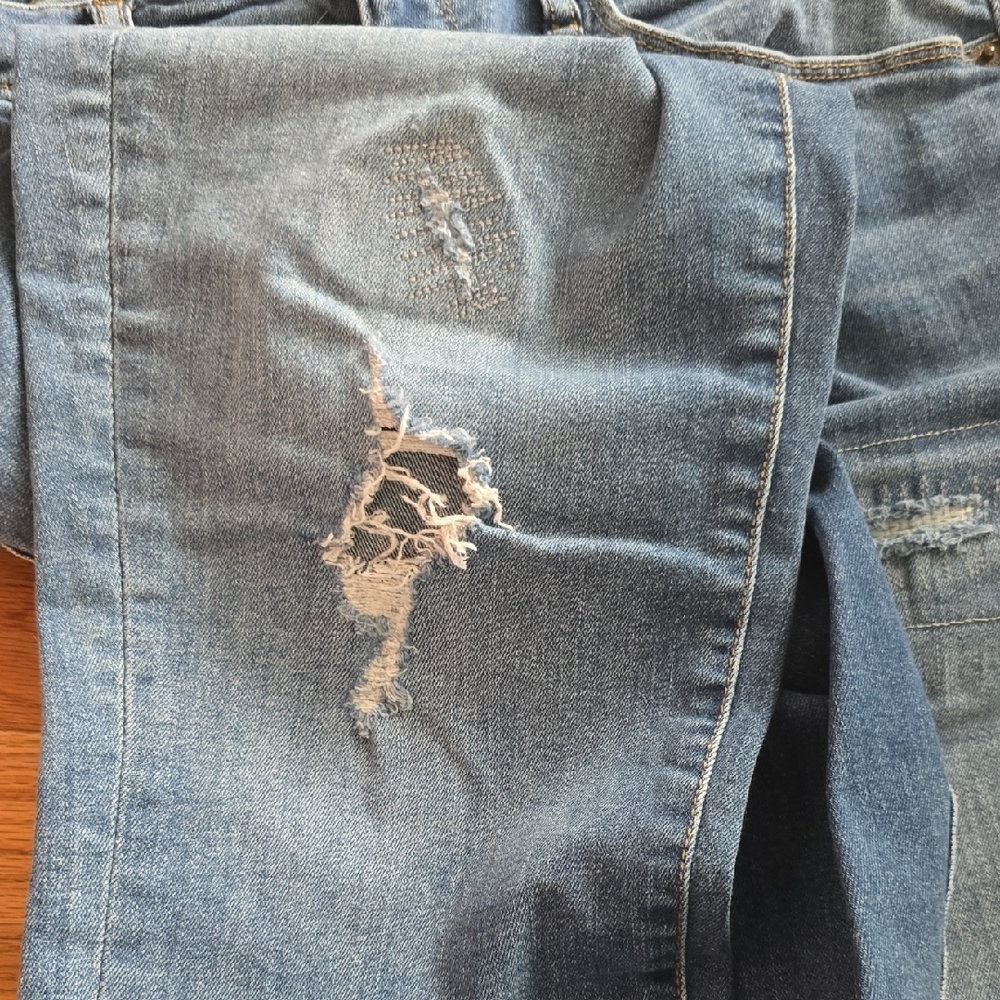 High Rise Skinny Jeans - Picture 4 of 5